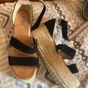 Steve Madden Black and Tan Espadrille Wedges